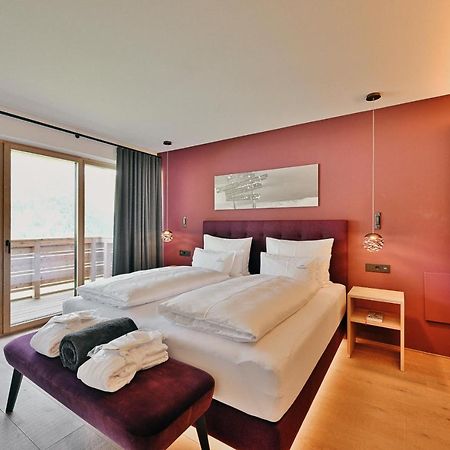 Chalet Hohe Welt - Luxury Apartments Lech am Arlberg Bagian luar foto