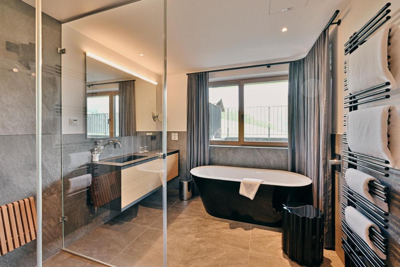 Chalet Hohe Welt - Luxury Apartments Lech am Arlberg Bagian luar foto