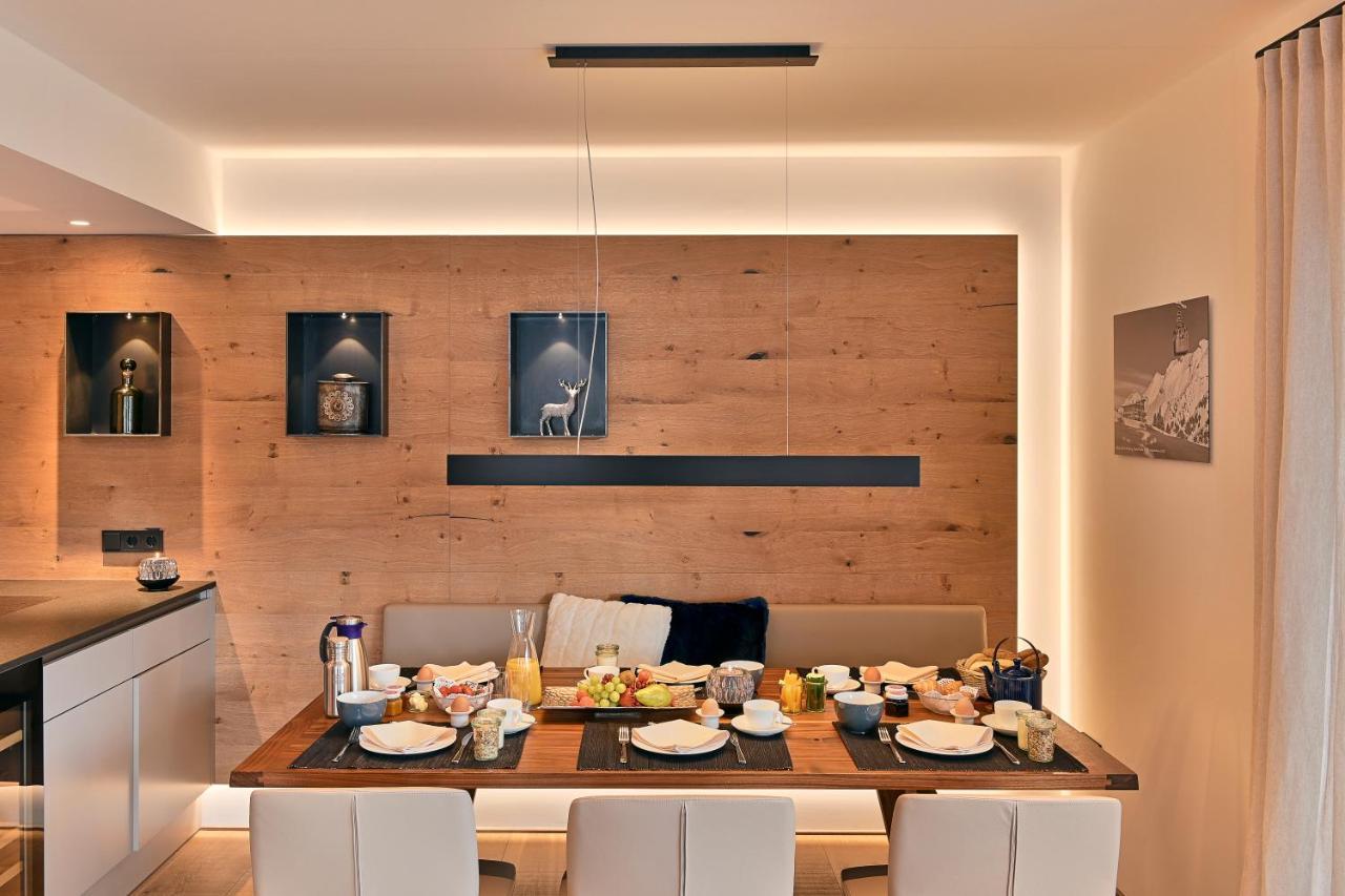 Chalet Hohe Welt - Luxury Apartments Lech am Arlberg Bagian luar foto